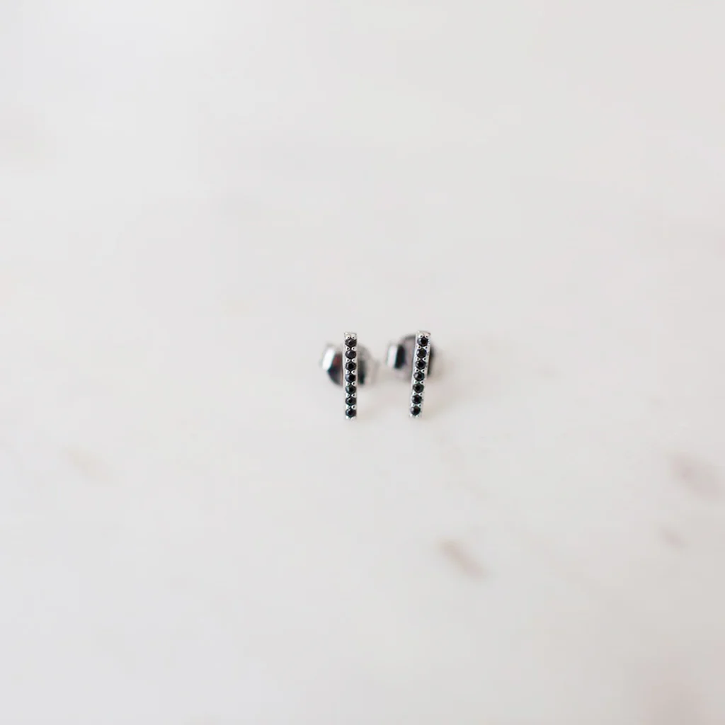 Sophie Earrings Sparkle Bar Black