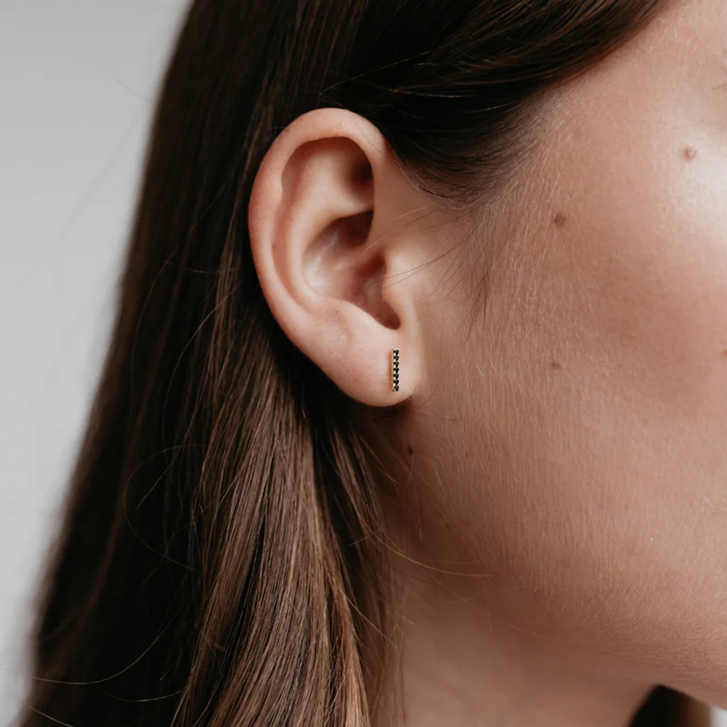 Sophie Earrings Sparkle Bar Black - Image 3