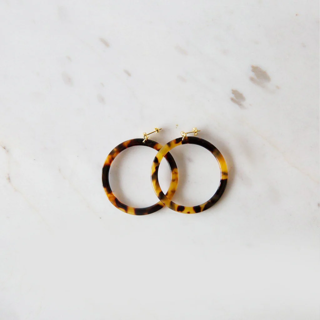 Sophie Hoop Earrings Dark Tort