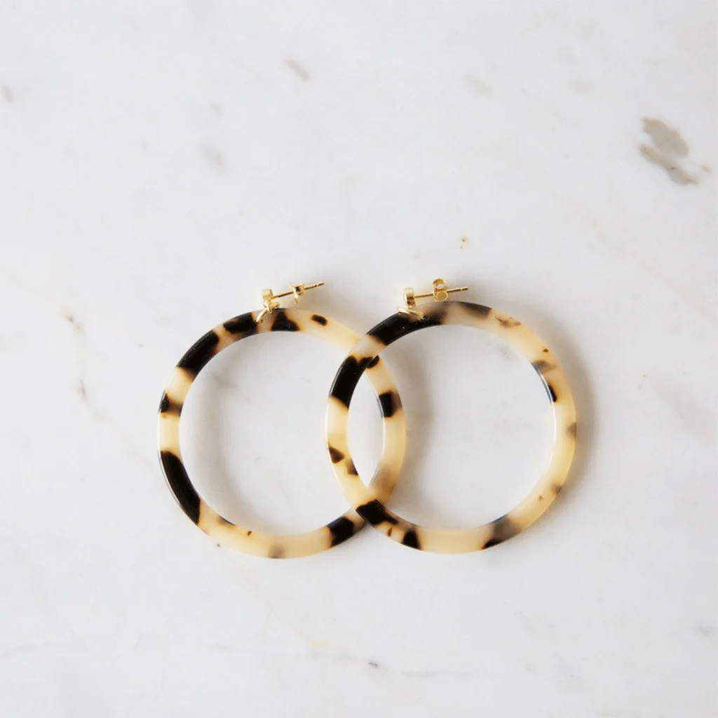 Sophie Hoop Earrings Light Tort - Image 3
