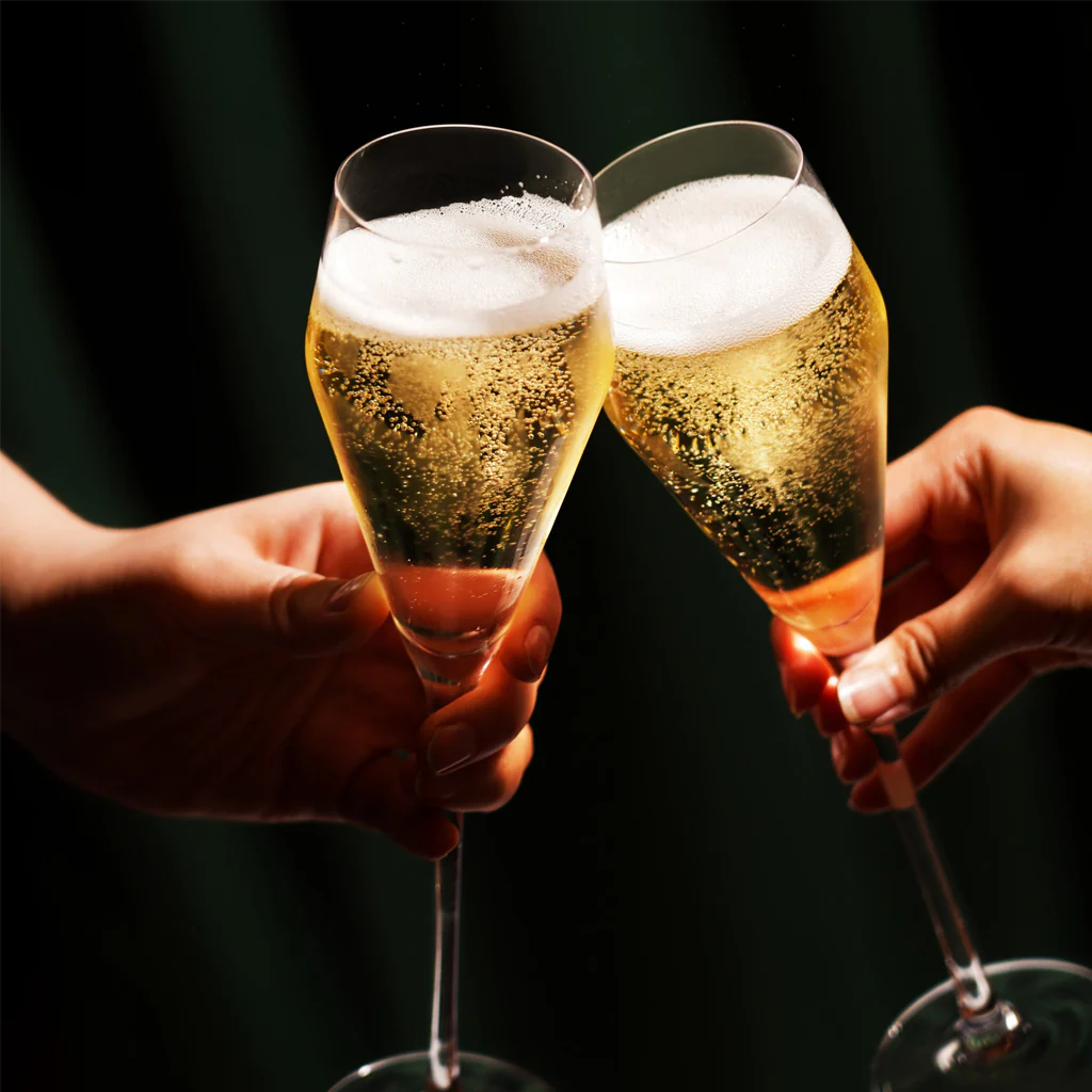 Viski Angled Crystal Prosecco Glasses - Image 3