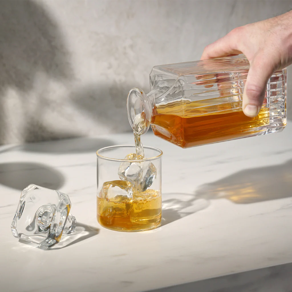 Viski Reserve Milo Crystal Liquor Decanter - Image 3