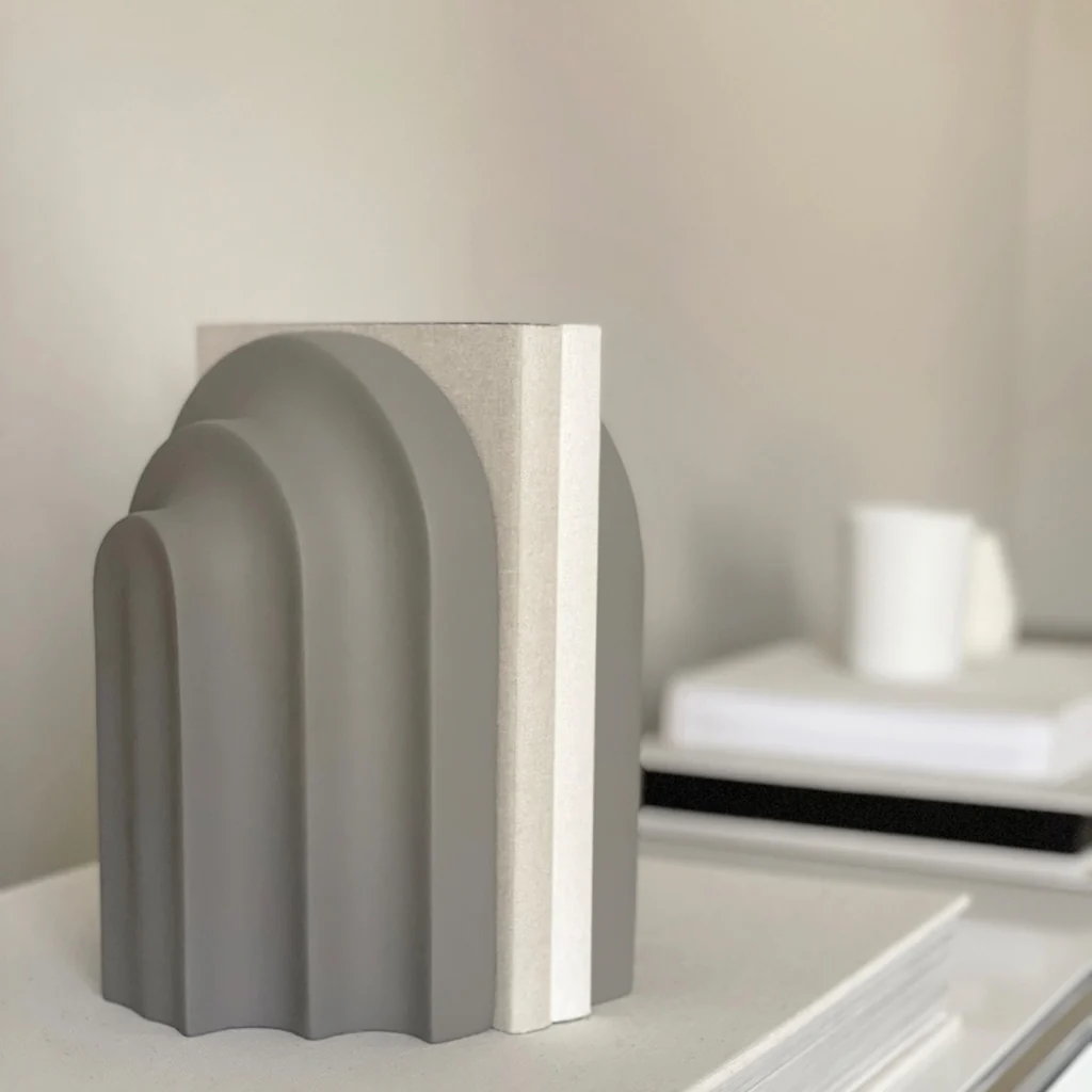 Woud Arkiv Concrete Bookend - Image 2