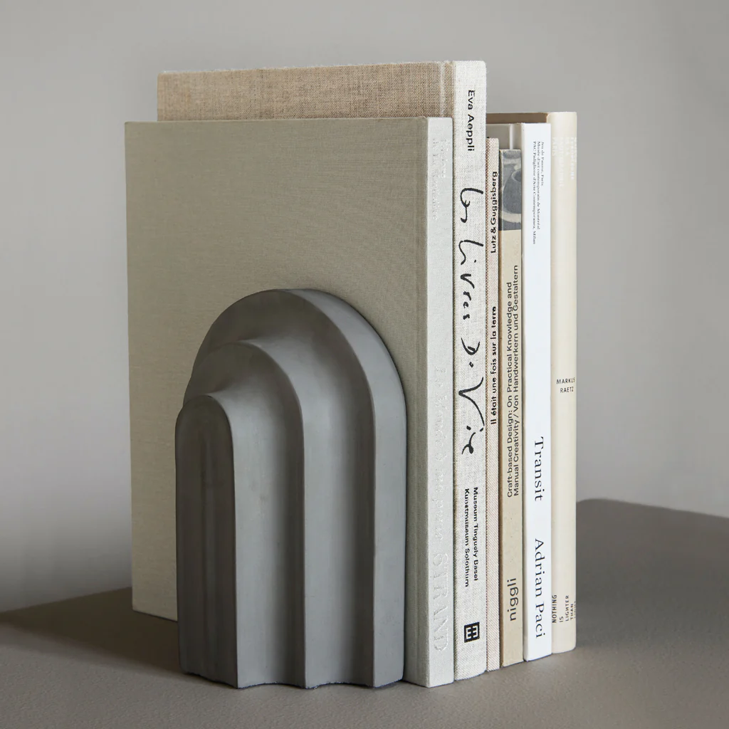 Woud Arkiv Concrete Bookend - Image 8