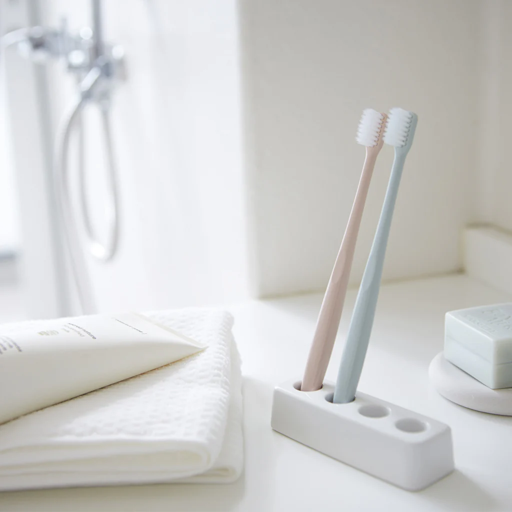 Yamazaki Ceramic Toothbrush Stand White - Image 3