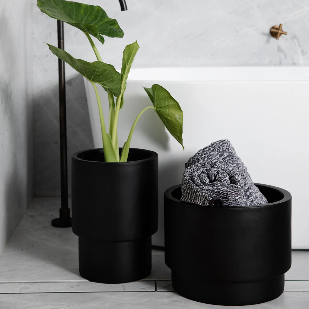 Zakkia Tower Pot Black Low - Image 5