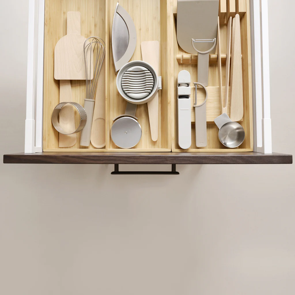 Zone Denmark Singles Kitchen Tongs Beech - Image 4